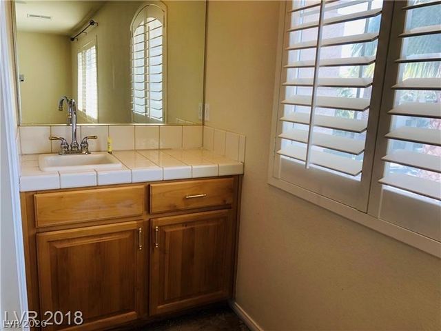 6610 GILDED LANTERN Avenue, Las Vegas, NV 89139