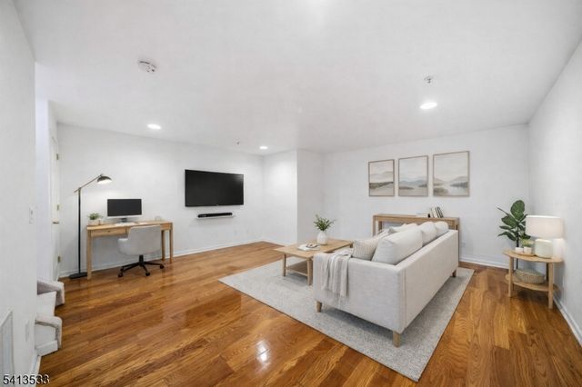 1108 Shadowlawn Dr, Green Brook Twp., NJ 08812