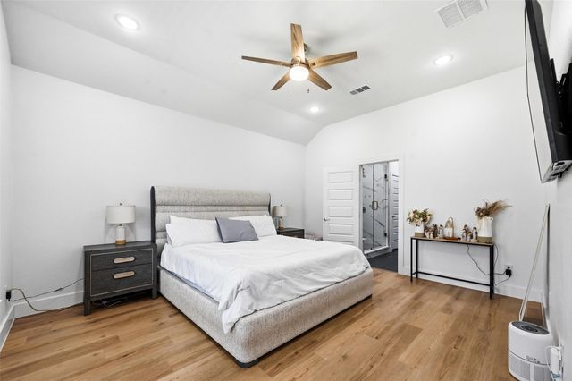 3215 Bill Harrod Street, Dallas, TX 75212