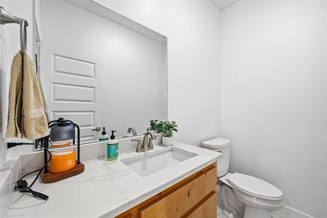 3215 Bill Harrod Street, Dallas, TX 75212