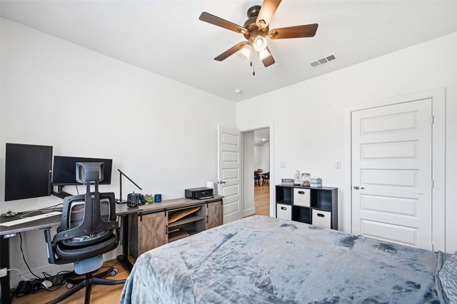 3215 Bill Harrod Street, Dallas, TX 75212