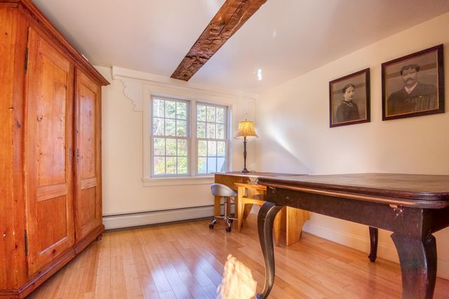 146 Calef Highway, Barrington, NH 03825