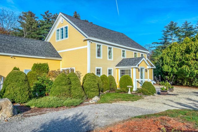 146 Calef Highway, Barrington, NH 03825
