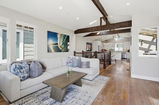 2111 Edinburg, Cardiff By The Sea, CA 92007