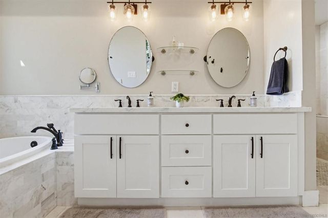 2111 Edinburg, Cardiff By The Sea, CA 92007
