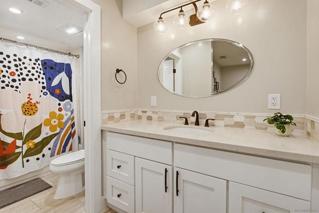 2111 Edinburg, Cardiff By The Sea, CA 92007