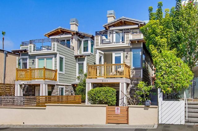 2111 Edinburg, Cardiff By The Sea, CA 92007