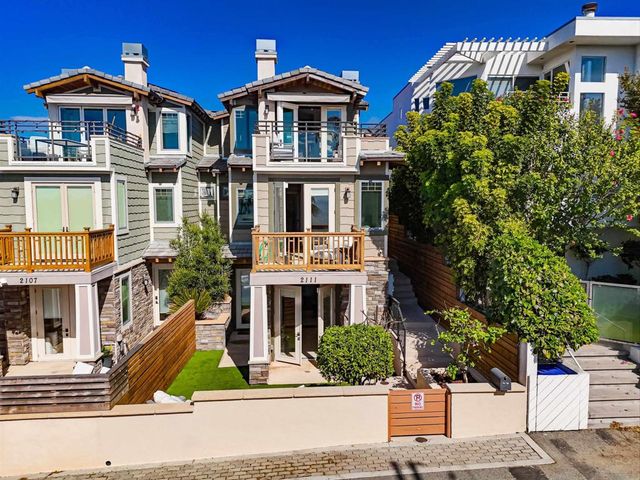 2111 Edinburg, Cardiff By The Sea, CA 92007