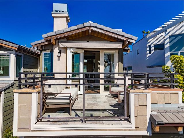 2111 Edinburg, Cardiff By The Sea, CA 92007