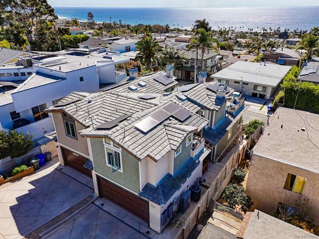 2111 Edinburg, Cardiff By The Sea, CA 92007