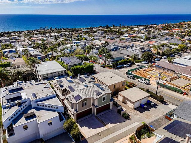 2111 Edinburg, Cardiff By The Sea, CA 92007