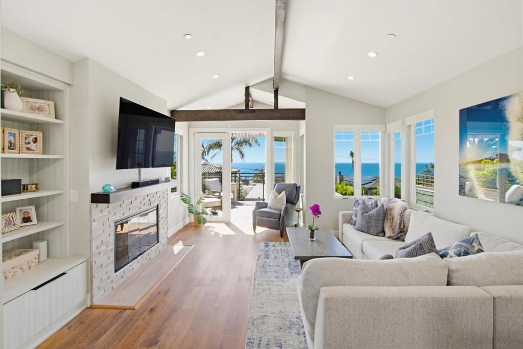 2111 Edinburg, Cardiff By The Sea, CA 92007