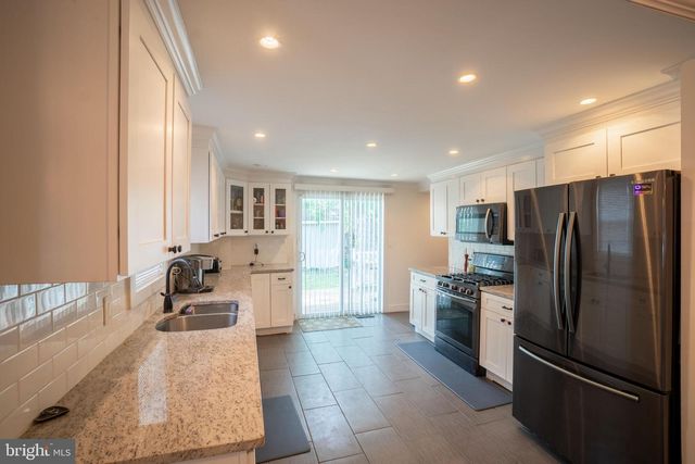 76 6TH AVE, Hamilton Township, NJ 08619