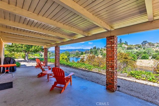 40057 S Shore Road, Fallbrook, CA 92028