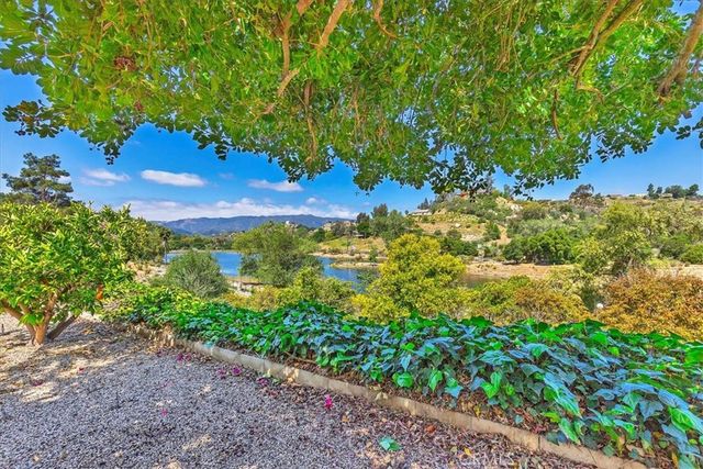 40057 S Shore Road, Fallbrook, CA 92028