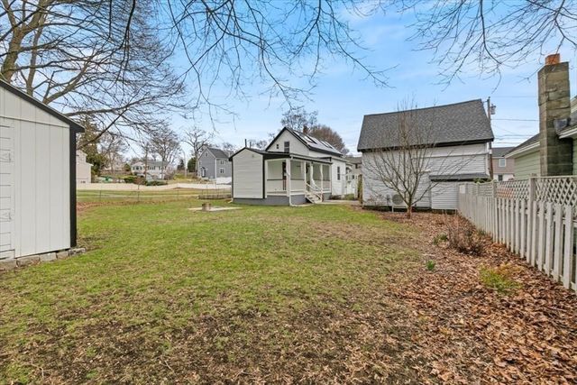 18 Sherman Pl, Woburn, MA 01801