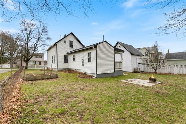 18 Sherman Pl, Woburn, MA 01801
