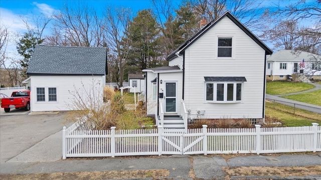 18 Sherman Pl, Woburn, MA 01801