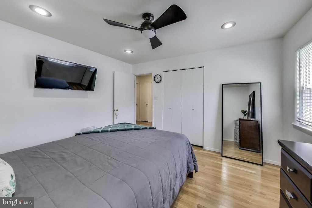 13509 TURKEY BRANCH PKWY, Rockville, MD 20853