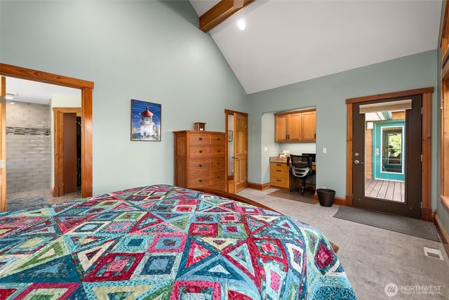 16480 Mountain View Road, Mount Vernon, WA 98274