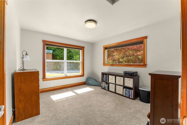 16480 Mountain View Road, Mount Vernon, WA 98274