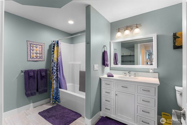 16480 Mountain View Road, Mount Vernon, WA 98274