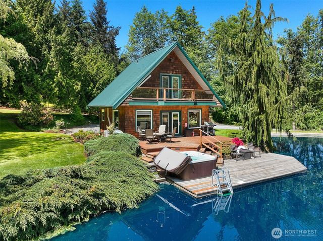 16480 Mountain View Road, Mount Vernon, WA 98274