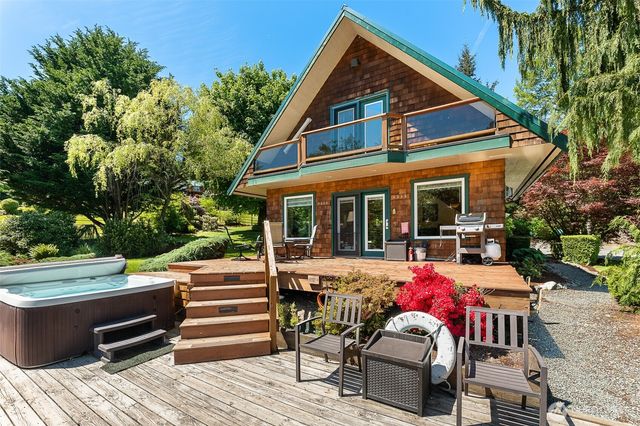 16480 Mountain View Road, Mount Vernon, WA 98274