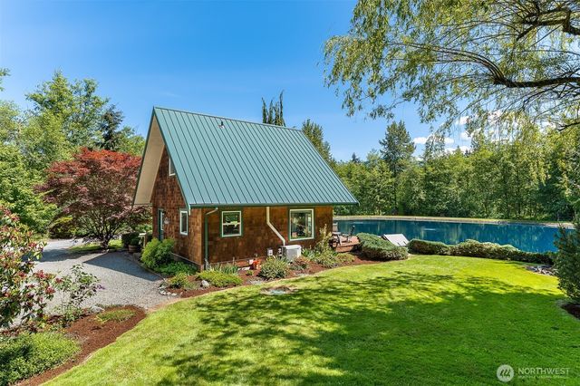 16480 Mountain View Road, Mount Vernon, WA 98274