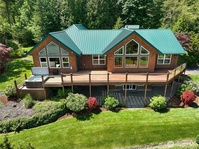 16480 Mountain View Road, Mount Vernon, WA 98274