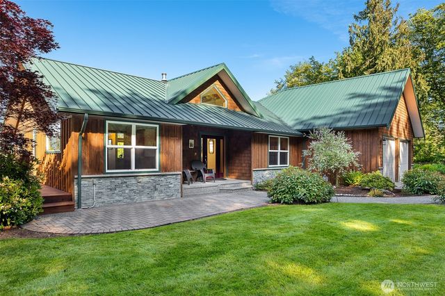 16480 Mountain View Road, Mount Vernon, WA 98274