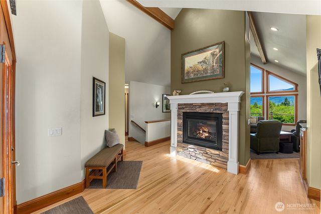 16480 Mountain View Road, Mount Vernon, WA 98274