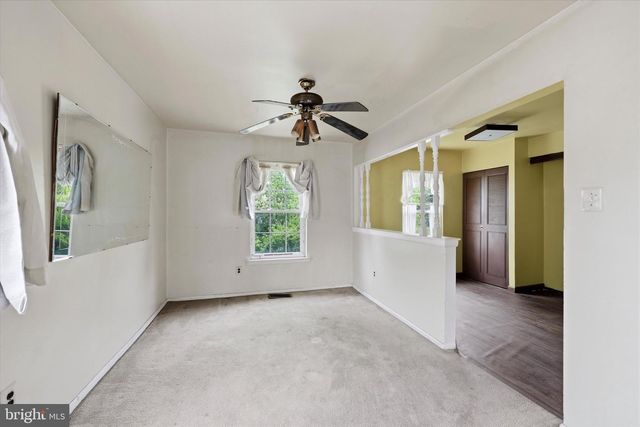 8135 LINDBERGH BLVD, Philadelphia, PA 19153