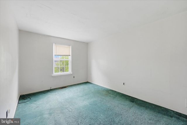 8135 LINDBERGH BLVD, Philadelphia, PA 19153