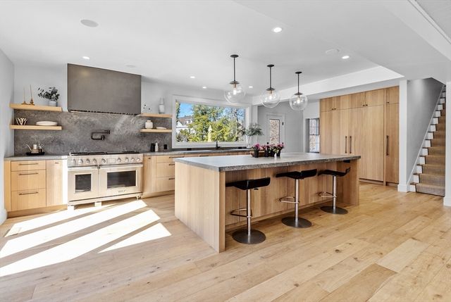 187 Main St, Hingham, MA 02043