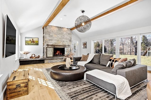 187 Main St, Hingham, MA 02043