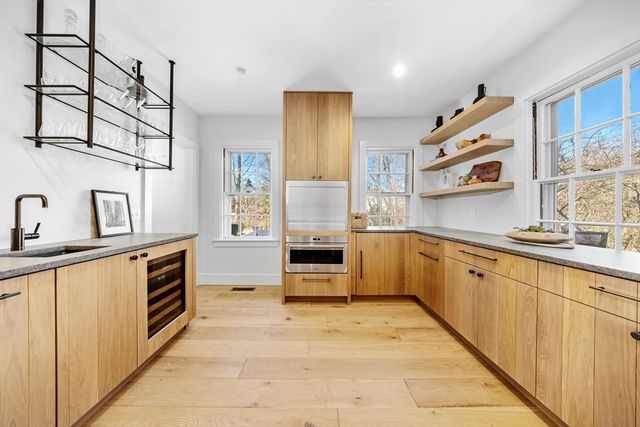 187 Main St, Hingham, MA 02043