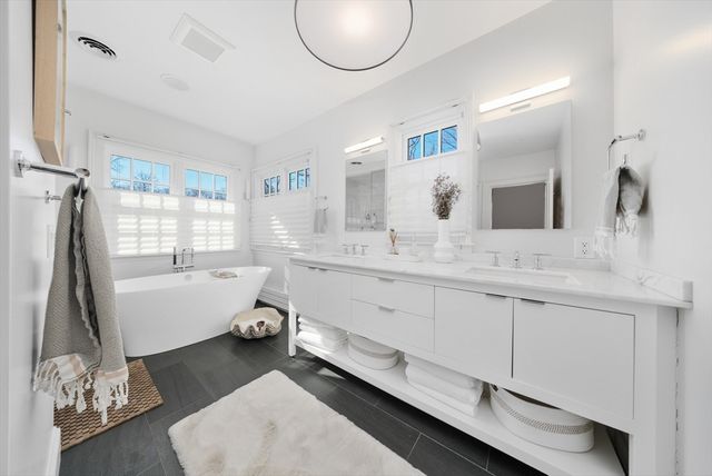 187 Main St, Hingham, MA 02043