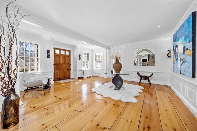 187 Main St, Hingham, MA 02043