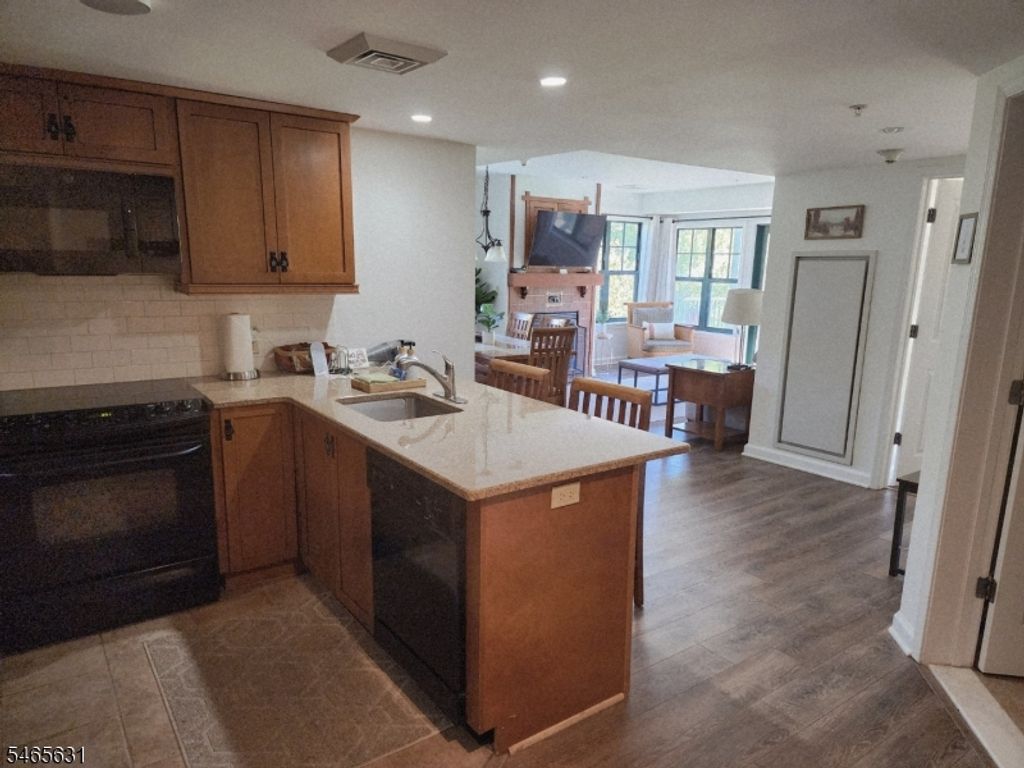 200 State Rt 94 Unit 248 2, Vernon Twp., NJ 07462 — photo 2