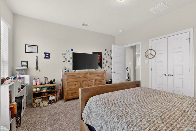 220 Comanche Trail, Cibolo, TX 78108