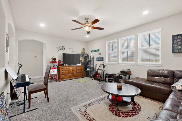 220 Comanche Trail, Cibolo, TX 78108