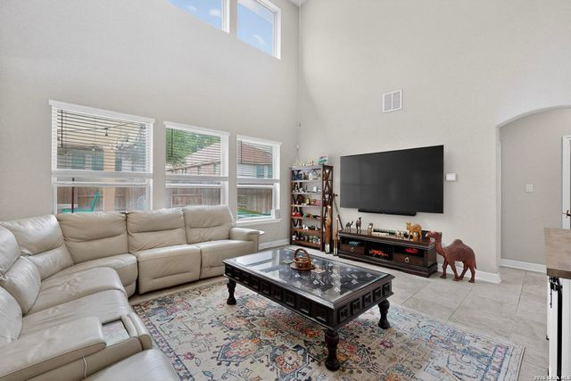 220 Comanche Trail, Cibolo, TX 78108