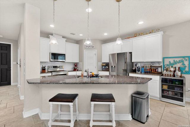 220 Comanche Trail, Cibolo, TX 78108