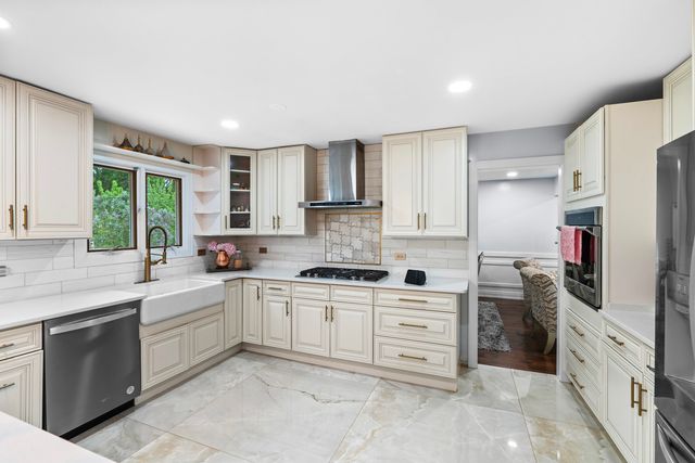 13747 S 88th Avenue, Orland Park, IL 60462