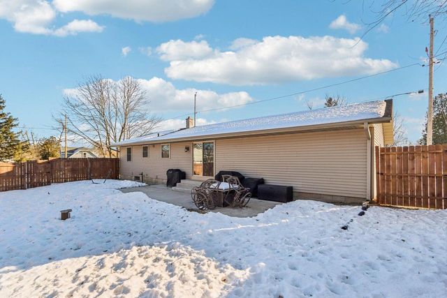 W1083 Lake DRIVE, Campbellsport, WI 53010