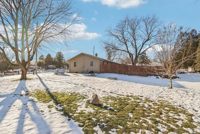 W1083 Lake DRIVE, Campbellsport, WI 53010