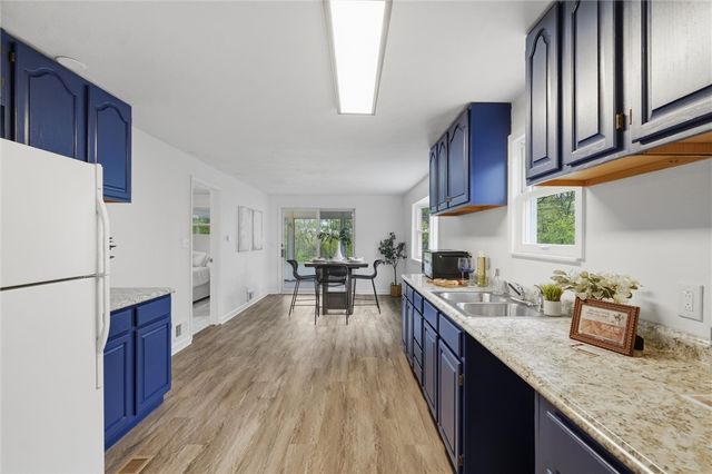 443 Eden Dr, Monroeville, PA 15146