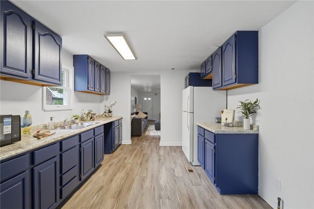 443 Eden Dr, Monroeville, PA 15146