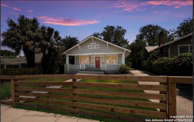 621 Hays, San Antonio, TX 78202
